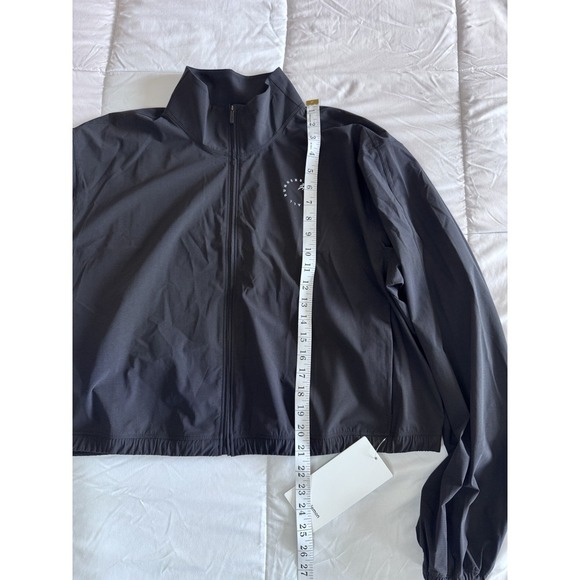 New Lululemon Run Crew Graphic Cinch-Hem Jacket Sz XL Black Limited Edition Rain - Picture 2 of 13